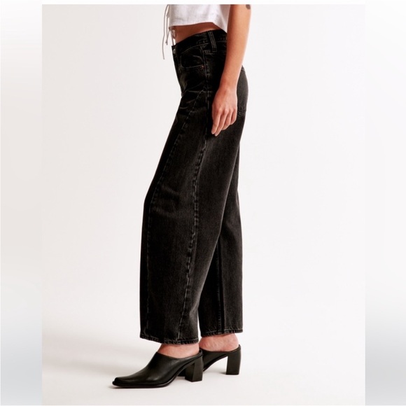 Abercrombie & Fitch Mid Rise Black Barrel Jeans Size 29 Long - Tall Size - Picture 13 of 16
